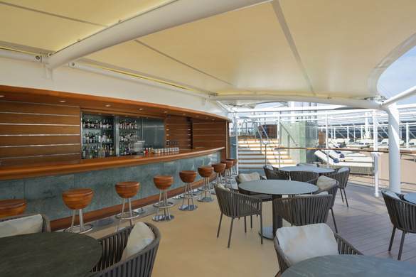 MSC Cruises MSC Divina MSC Yacht Club The One Pool and Bar - Credit - MSC Rights - Ivan Sarfatti 1.jpg